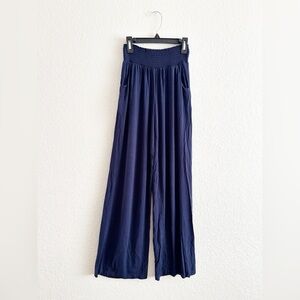 Chic Blue Wide Leg Pants with Flowing Silhouette